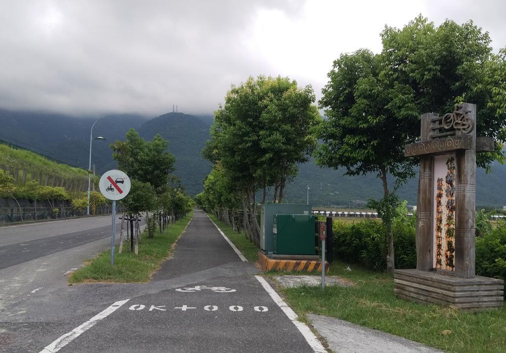 Creekside No.22 B&B Jiali Экстерьер фото